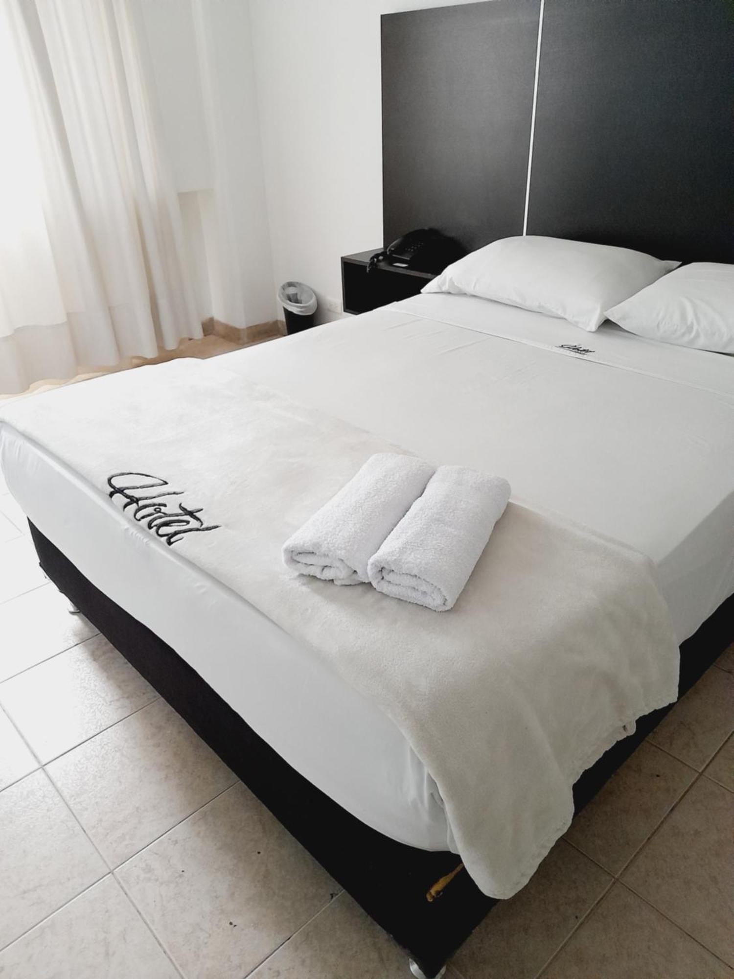 Hotel Saint John Medellín Eksteriør billede