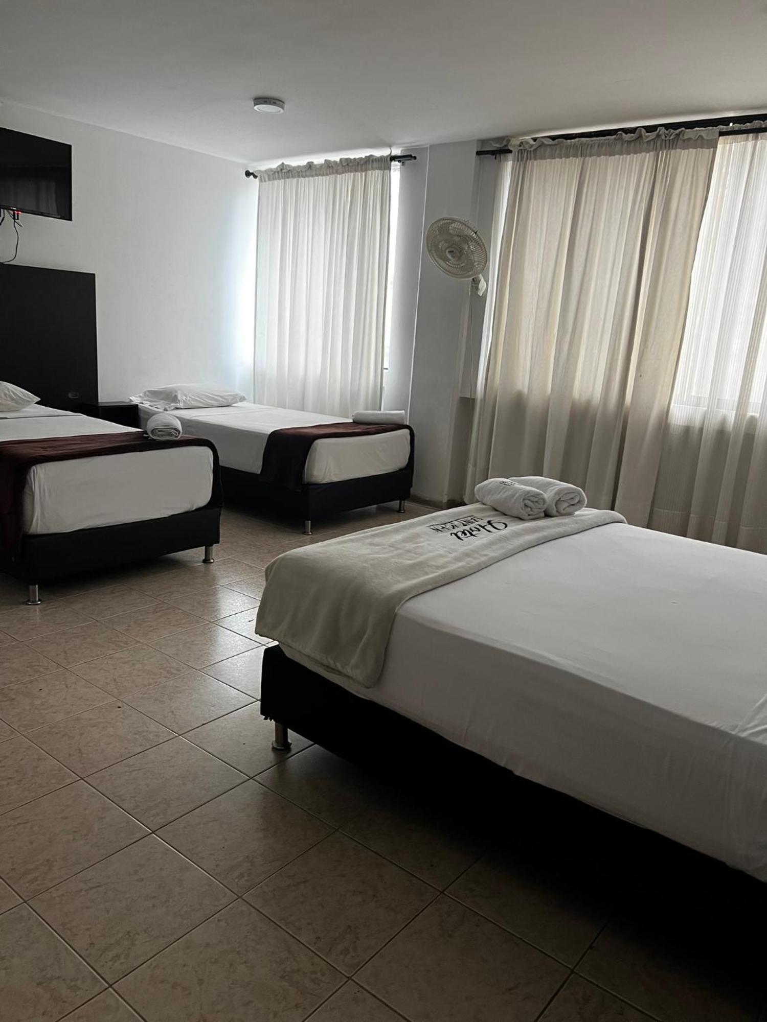 Hotel Saint John Medellín Eksteriør billede